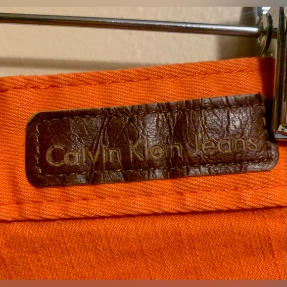 Calvin Klein Shorts - Size 4 - Picture 7 of 8